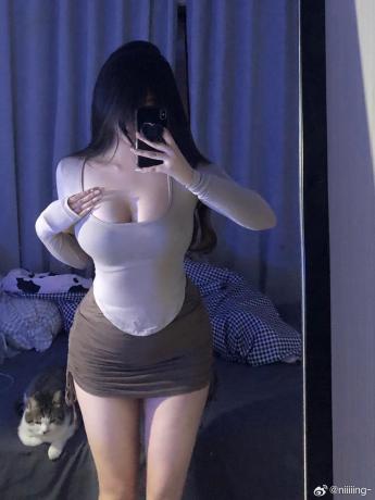 某博美女真空大赛  第1张