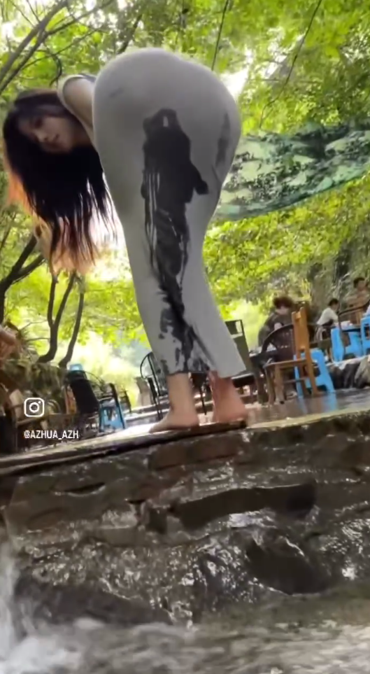 #吃瓜 兄弟们这是水还是尿