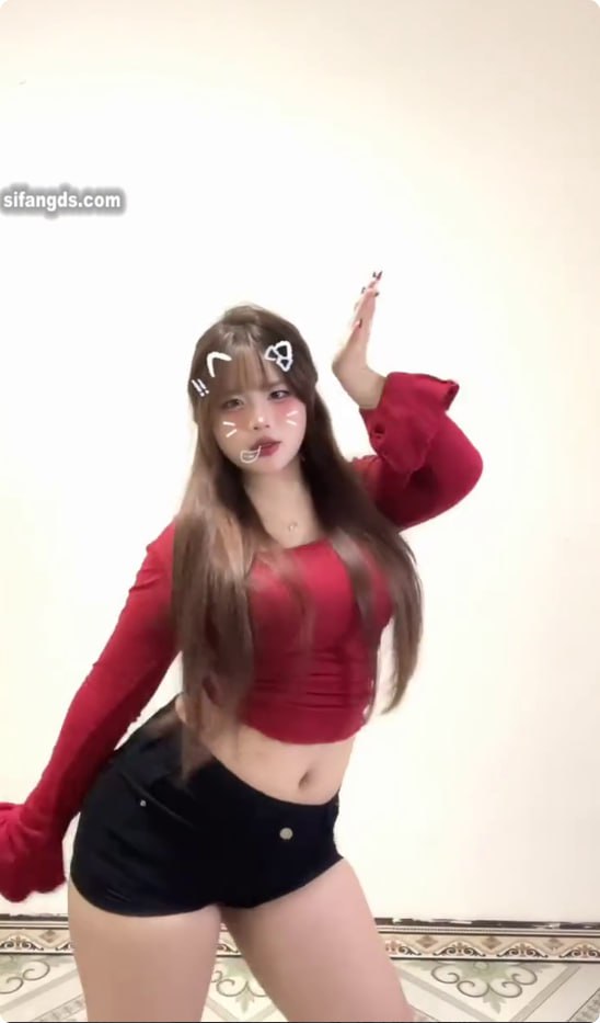 【老湿机】快手 疯狂小豹 06巨乳女大专业才艺主播定制全裸抖奶大合集（2）