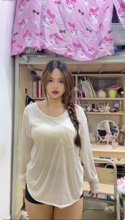 【老湿机】快手 疯狂小豹 06巨乳女大专业才艺主播定制全裸抖奶大合集（3）