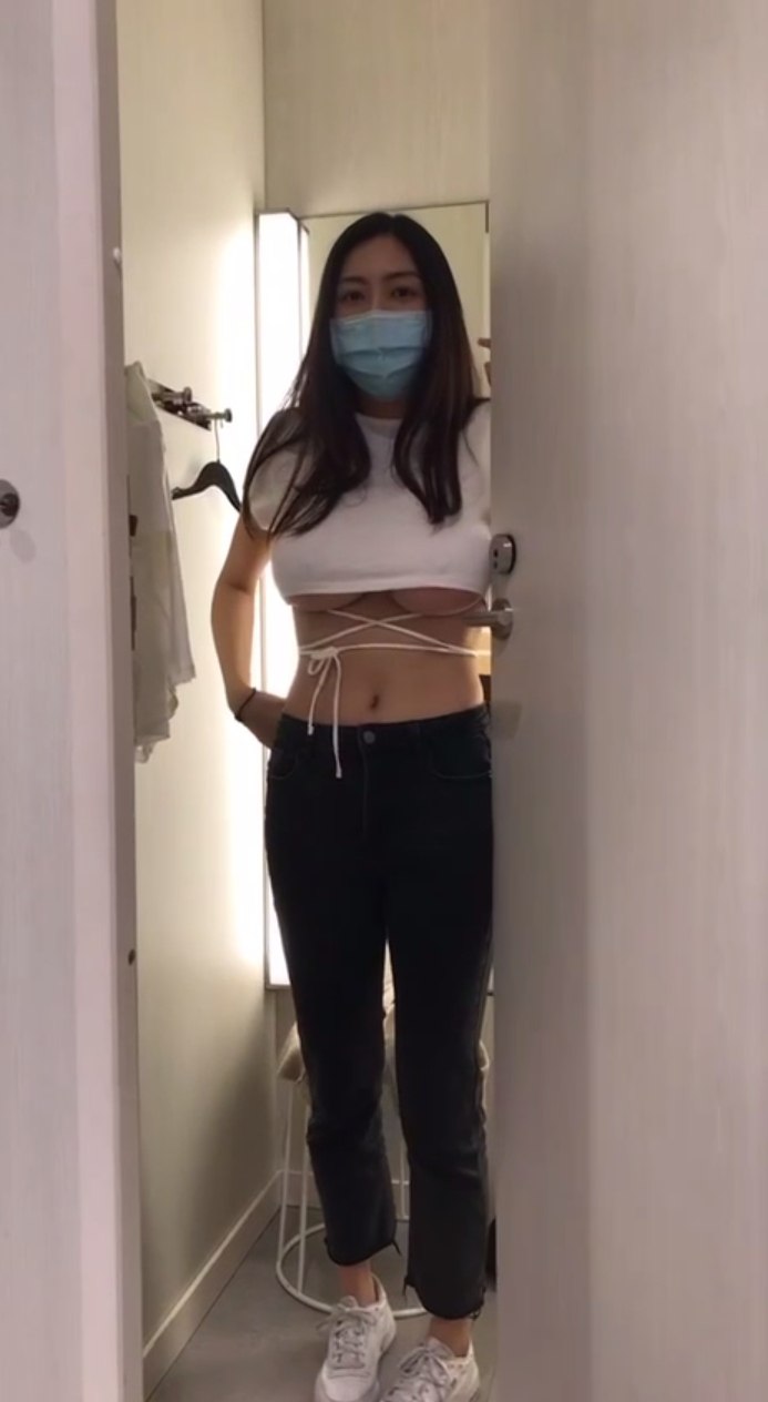 【老湿机吃瓜】台湾空姐 #素人 台湾空姐素人自然大胸情侣自拍！看点不错！（2）